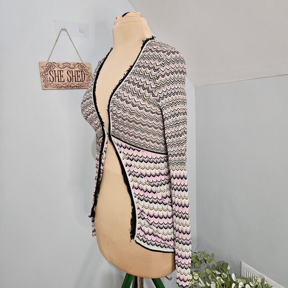 Nick & Mo Cardigan Women's Black and Pink Chevron Sweater Medium Retro Zig Zag - Picture 4 of 15